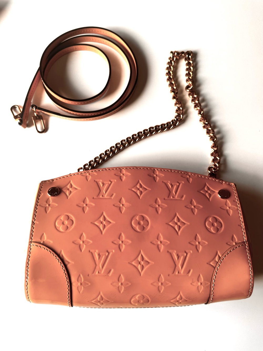 ♥️ Louis Vuitton Pale Pink Vernis Monogram Chain Shoulder Bag w/ Crossbody Strap